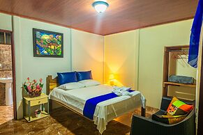 Rio Celeste Springs Blue Lodge