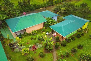Rio Celeste Springs Blue Lodge
