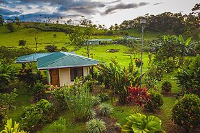 Rio Celeste Springs Blue Lodge