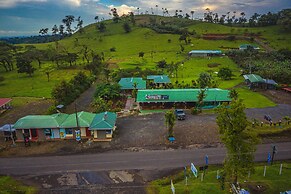 Rio Celeste Springs Blue Lodge