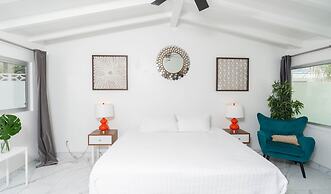 BelleVue Oasis-Palm Springs - Adults Only