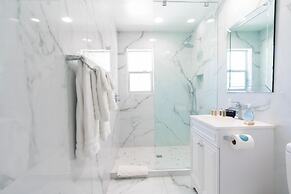 BelleVue Oasis-Palm Springs - Adults Only