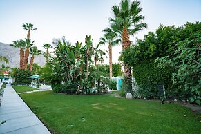 BelleVue Oasis-Palm Springs - Adults Only
