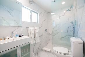 BelleVue Oasis-Palm Springs - Adults Only