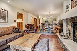 Newly Renovated 2 Bed/ 2 Bath Beaver Creek  2 Bedroom Condo by RedAwni