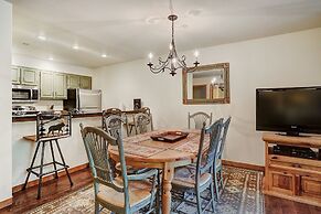 Newly Renovated 2 Bed/ 2 Bath Beaver Creek  2 Bedroom Condo by RedAwni