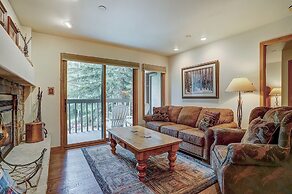 Newly Renovated 2 Bed/ 2 Bath Beaver Creek  2 Bedroom Condo by RedAwni