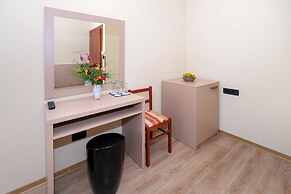 Hotel Dobrovit