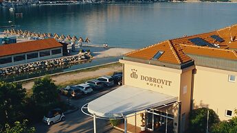 Hotel Dobrovit