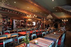 Aurora Pyramid Glass Igloos