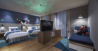 Holiday Inn Express Shanghai Kangqiao by IHG