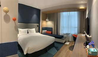 Holiday Inn Express Shanghai Kangqiao by IHG