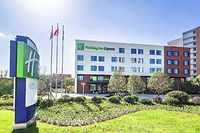 Holiday Inn Express Shanghai Kangqiao by IHG
