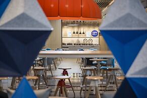 Holiday Inn Express Shanghai Kangqiao by IHG