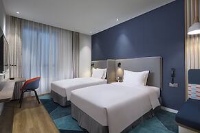 Holiday Inn Express Shanghai Kangqiao by IHG