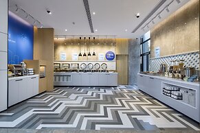 Holiday Inn Express Shanghai Kangqiao by IHG