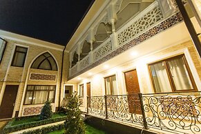 MIRZO Boutique Hotel