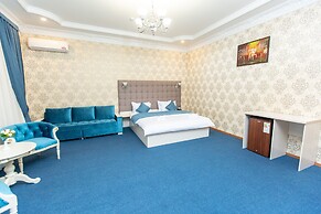 MIRZO Boutique Hotel
