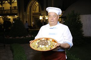 MIRZO Boutique Hotel
