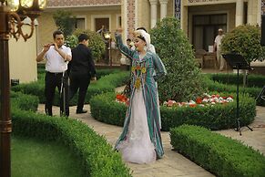 MIRZO Boutique Hotel