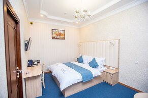 MIRZO Boutique Hotel