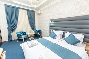 MIRZO Boutique Hotel