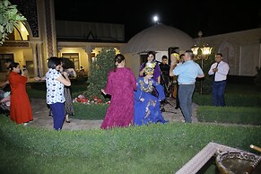 MIRZO Boutique Hotel