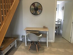 Pretty Properties - 30 Chaldron Court