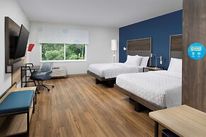 Tru by Hilton Charleston Ashley Phosphate