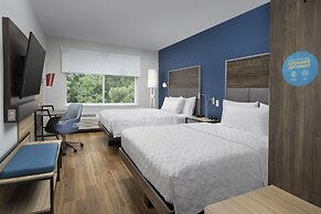 Tru by Hilton Charleston Ashley Phosphate