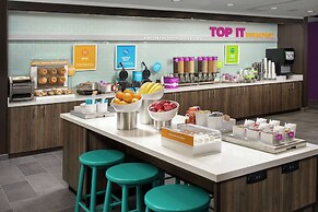 Tru by Hilton Charleston Ashley Phosphate