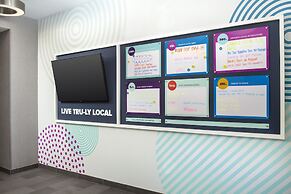 Tru by Hilton Charleston Ashley Phosphate