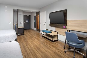 Tru by Hilton Charleston Ashley Phosphate