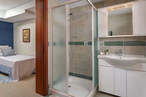 HillTop Luxury Villa