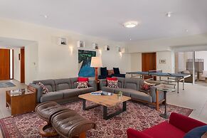 HillTop Luxury Villa