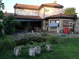 Studio Apartments Korosteljev