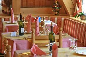 Hotel Chalet Alaska