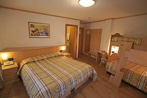 Hotel Chalet Alaska