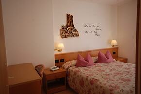 Hotel Chalet Alaska