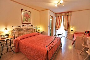 Hotel Chalet Alaska
