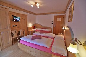 Hotel Chalet Alaska