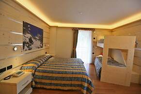 Hotel Chalet Alaska