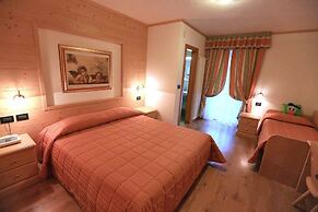Hotel Chalet Alaska