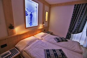 Hotel Chalet Alaska