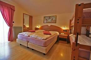 Hotel Chalet Alaska