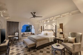 Aurika, Udaipur - Luxury by Lemon Tree Hotels