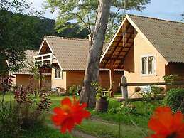 Canto da Lua Chalés e Apiário