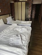 7 Baits Hotel