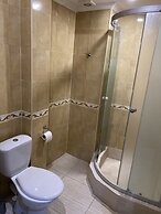 7 Baits Hotel
