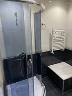 7 Baits Hotel